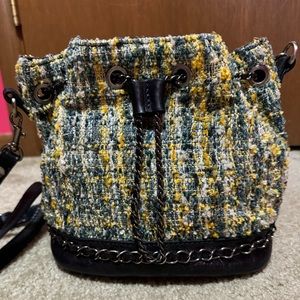 Gorgeous Patricia Nash Tweed Bucket Bag